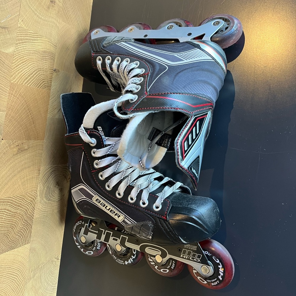Bauer rollerblades only used a handful of times. I’m a size 6.5/7 women’s - Picture 4 of 7